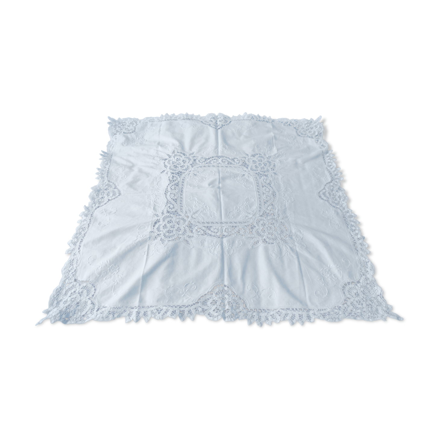 Nappe a the ou surnaple ancienne broderie richelieu