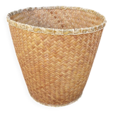 Woven straw basket