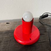 Lampe 1970 Kama Keur métal rouge