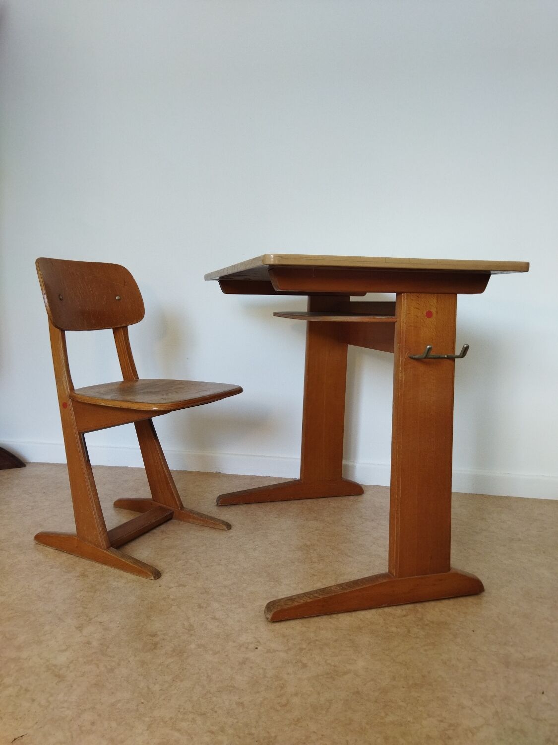 Casala children's desk