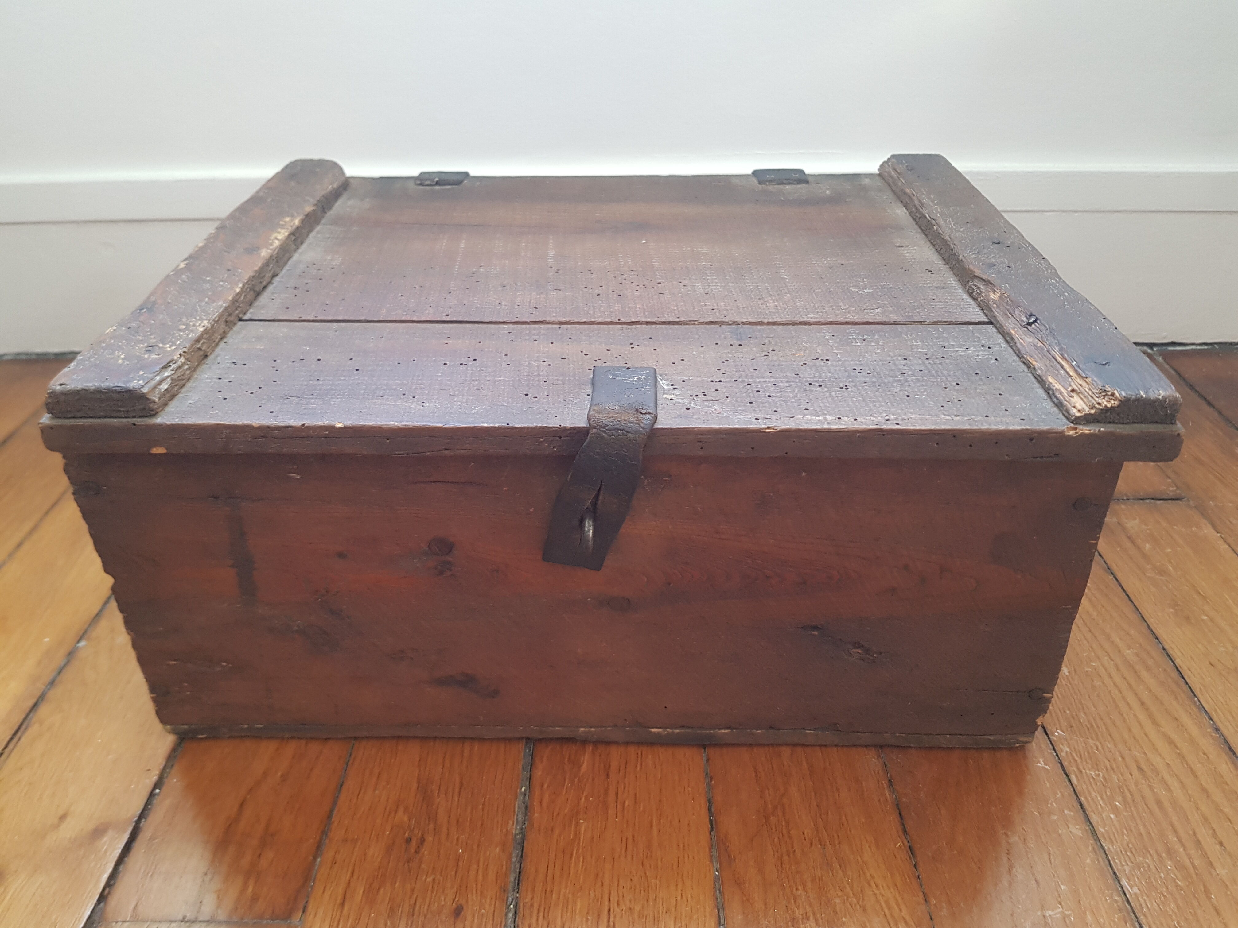 Wooden box