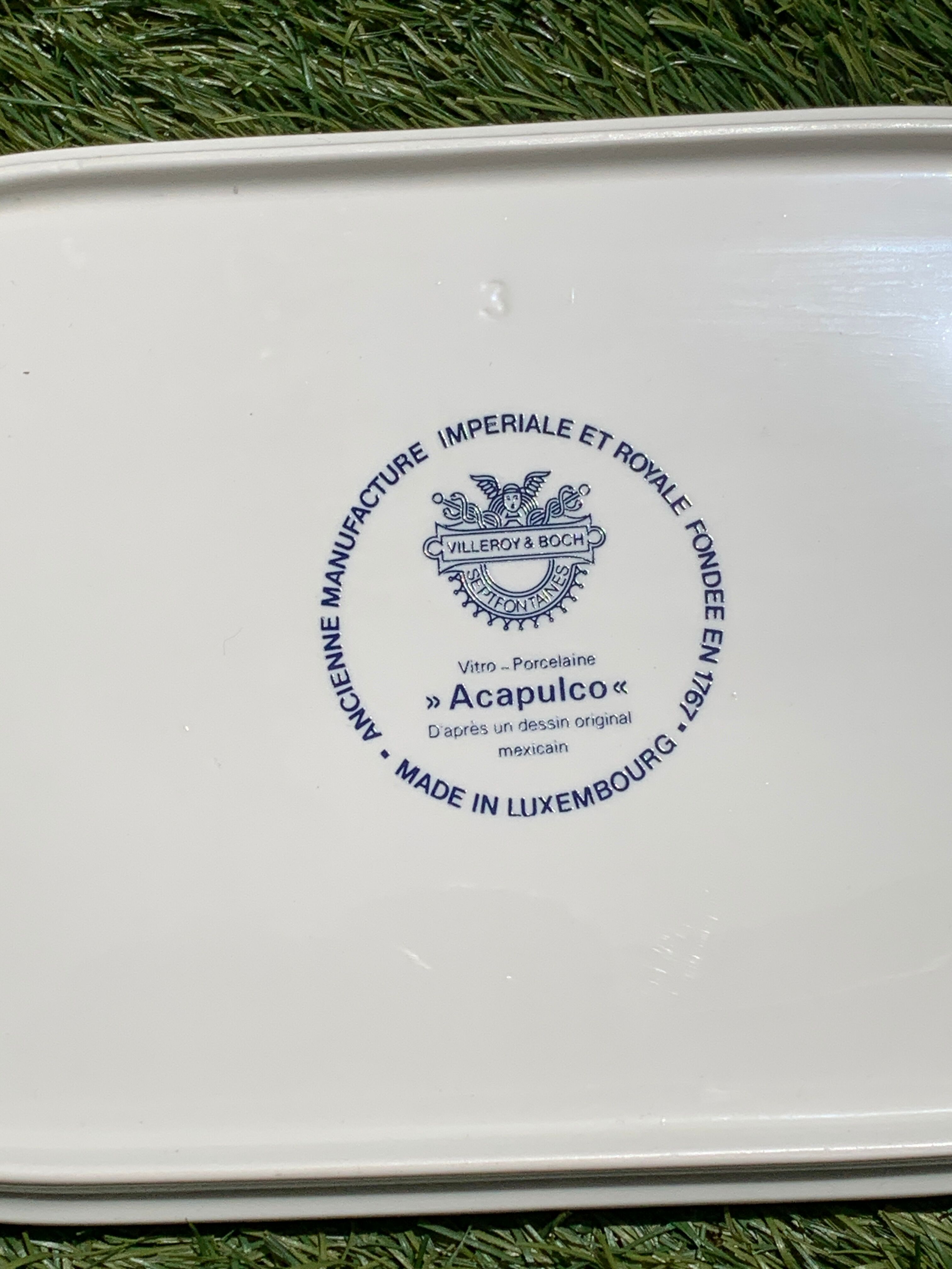 Porcelain vitro dish, Acapulco model by Villeroy and Boch