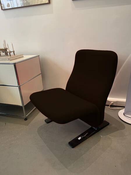 Black Concorde armchair