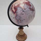 adorable little wooden foot world map
