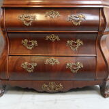 Cabinet en porcelaine d’acajou antique