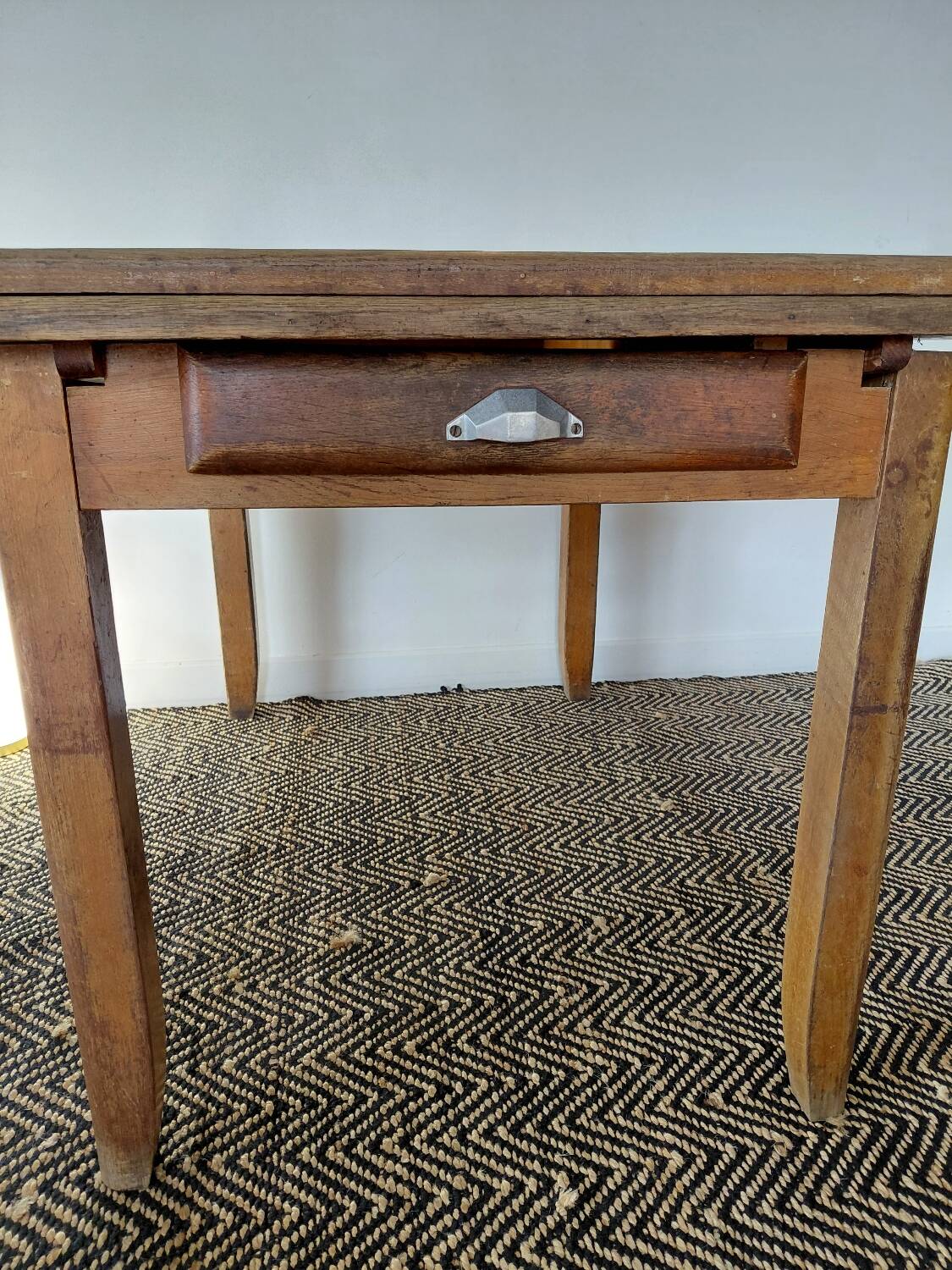 Old farmhouse table from the 50s with 1 drawer.
