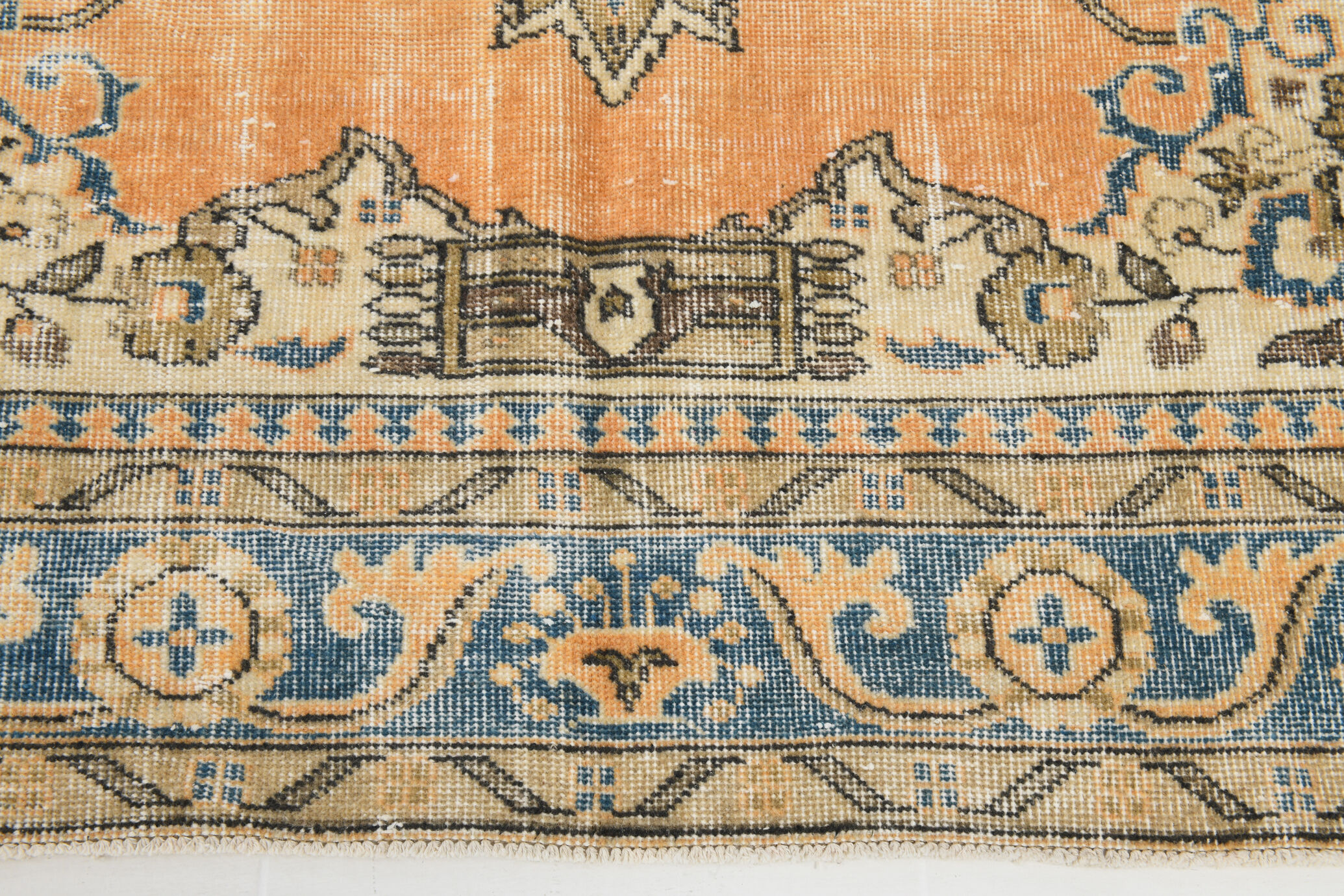 6x9 Antique Turkish Vintage Rug, 180x285Cm