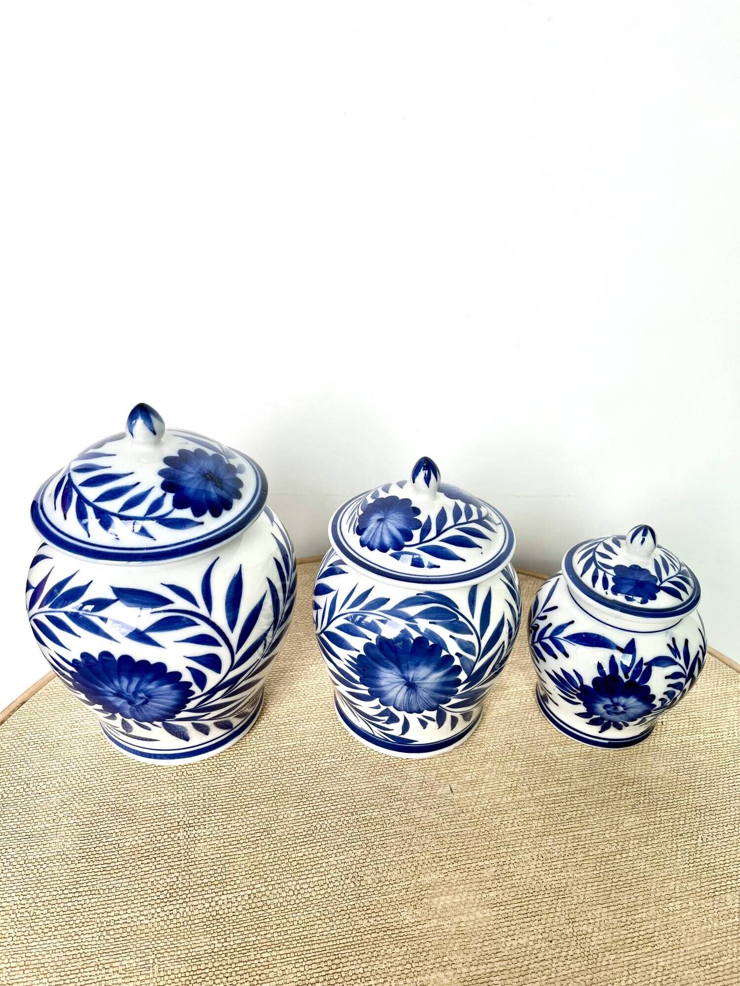 Covered pots porcelain sweet jars