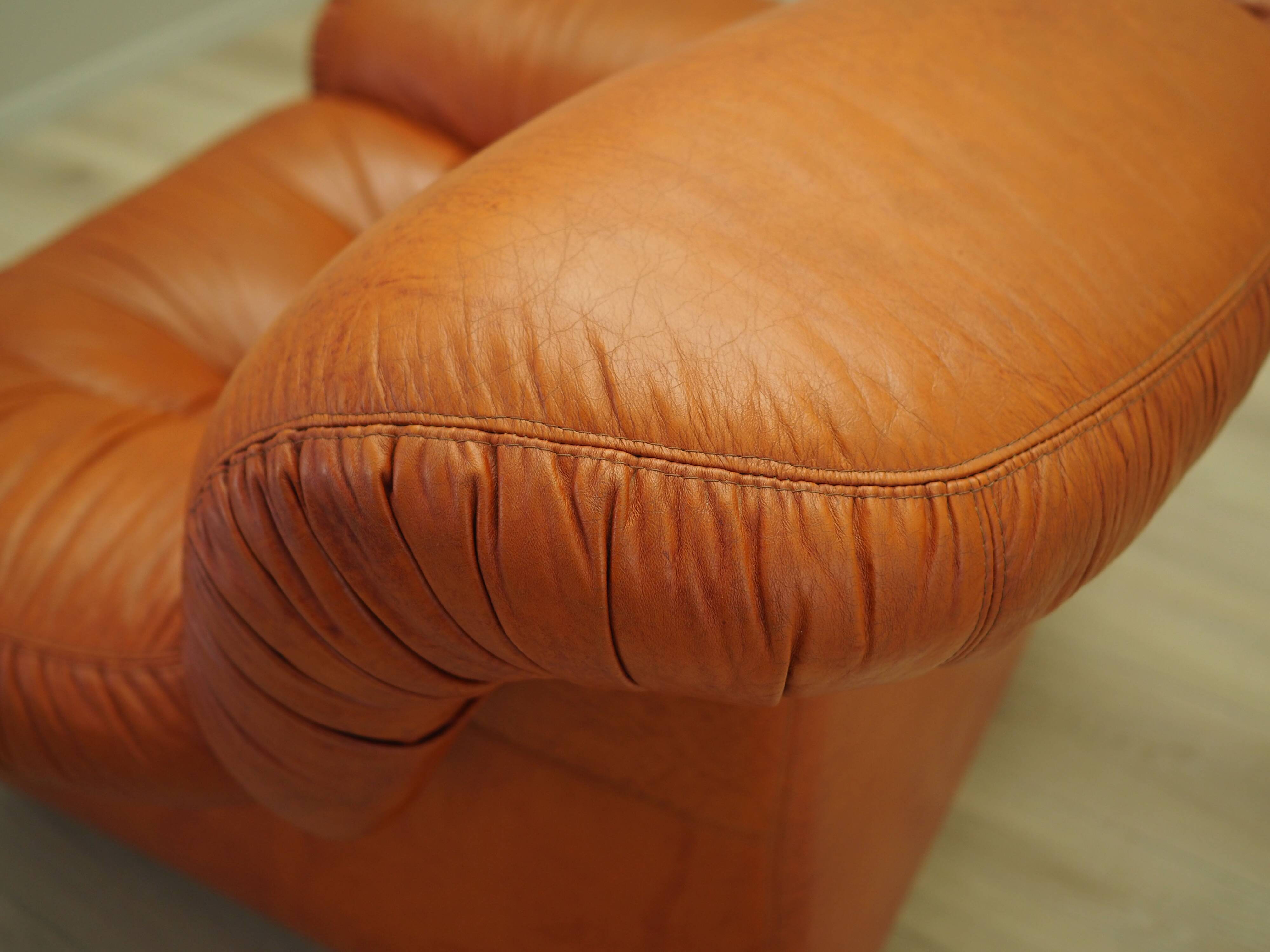 Lounge chair, Italian design, 1970s, manufacturer: PelleRossi