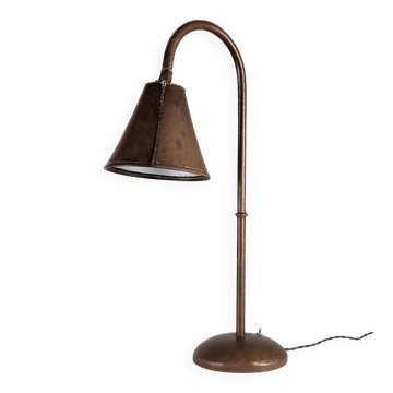 Lampe de table en cuir cousu par Jacques Adnet, France, années 1950.