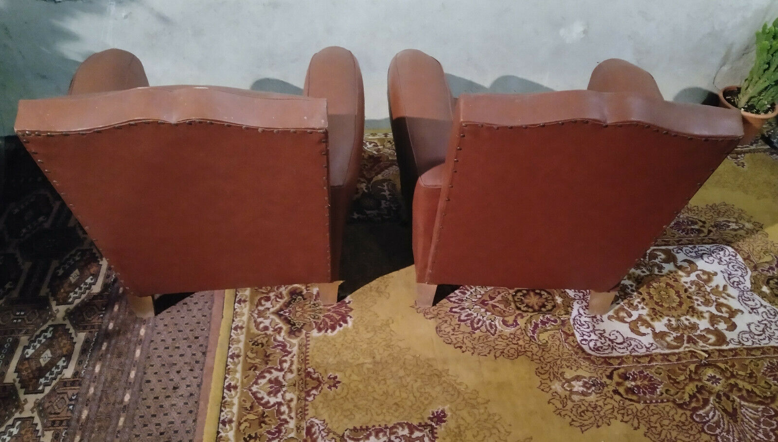 Paire de fauteuils club moustache 1940