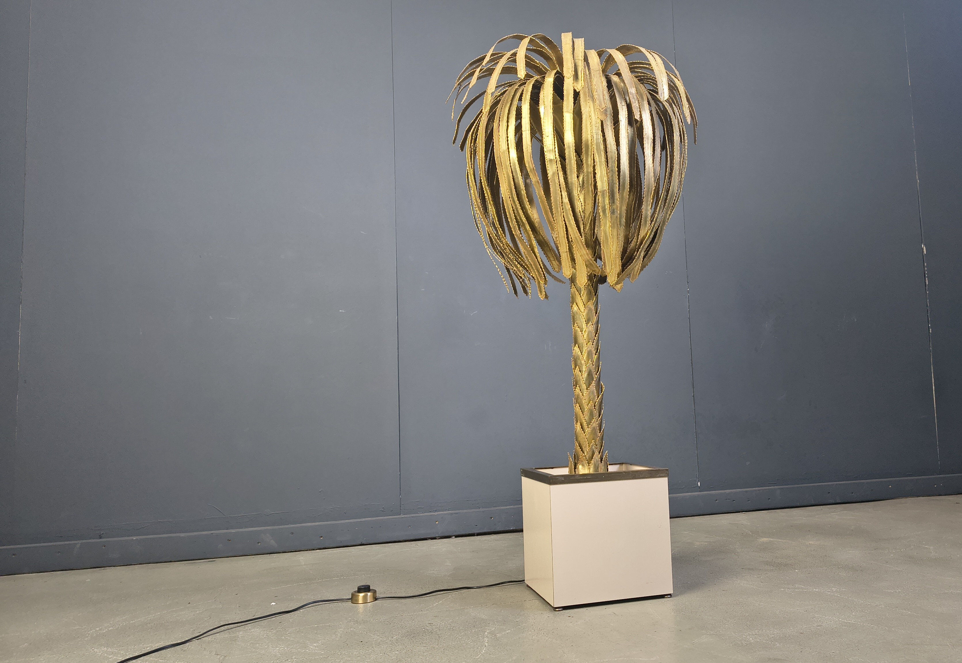 Brass palm tree floor lamp by Maison Jansen, 1970s
