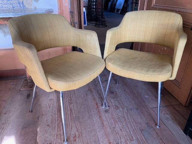Knoll - Saarinen armchairs
