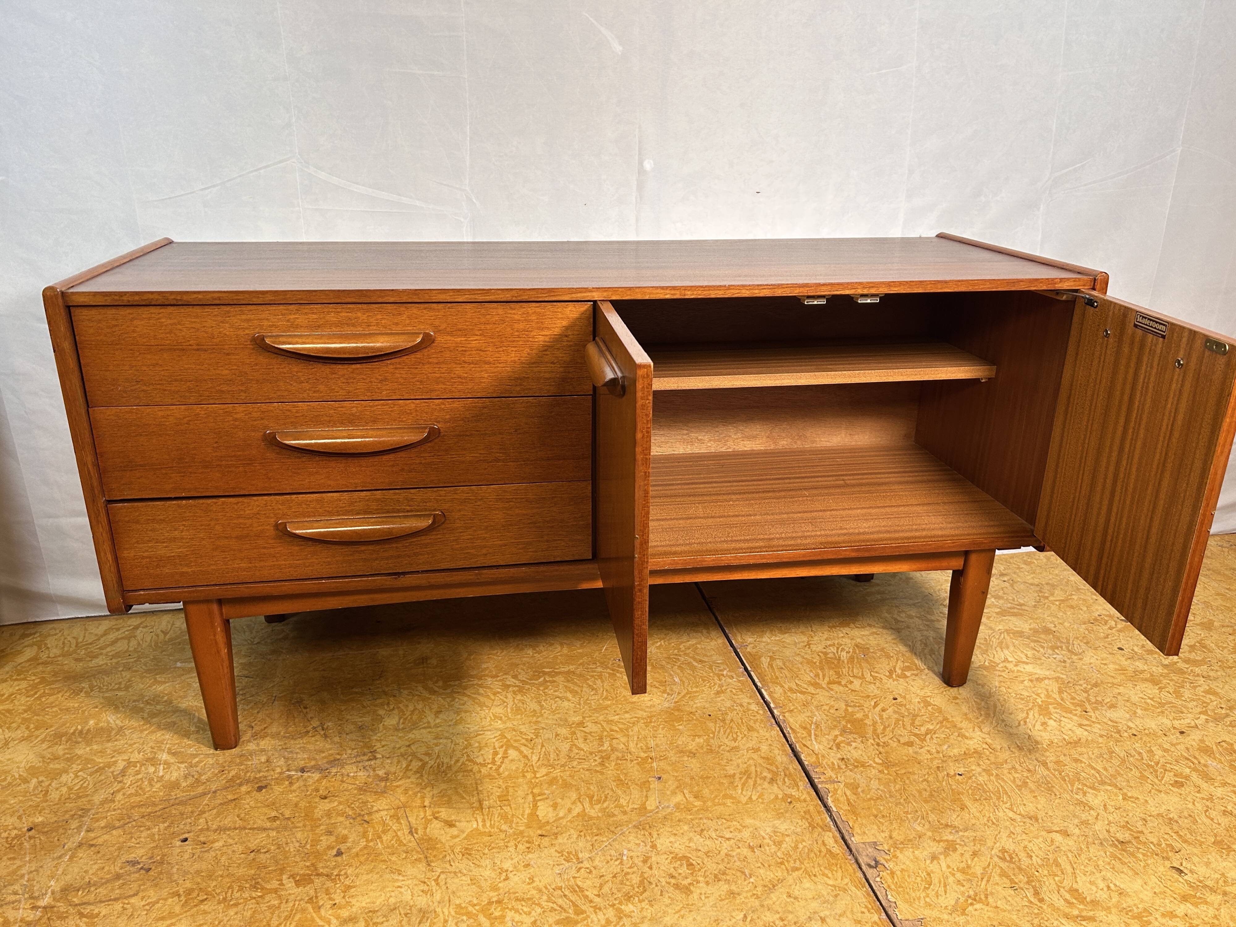Buffet rétro vintage en teck du milieu du siècle par Stonehill – Gamme Stateroom 1960