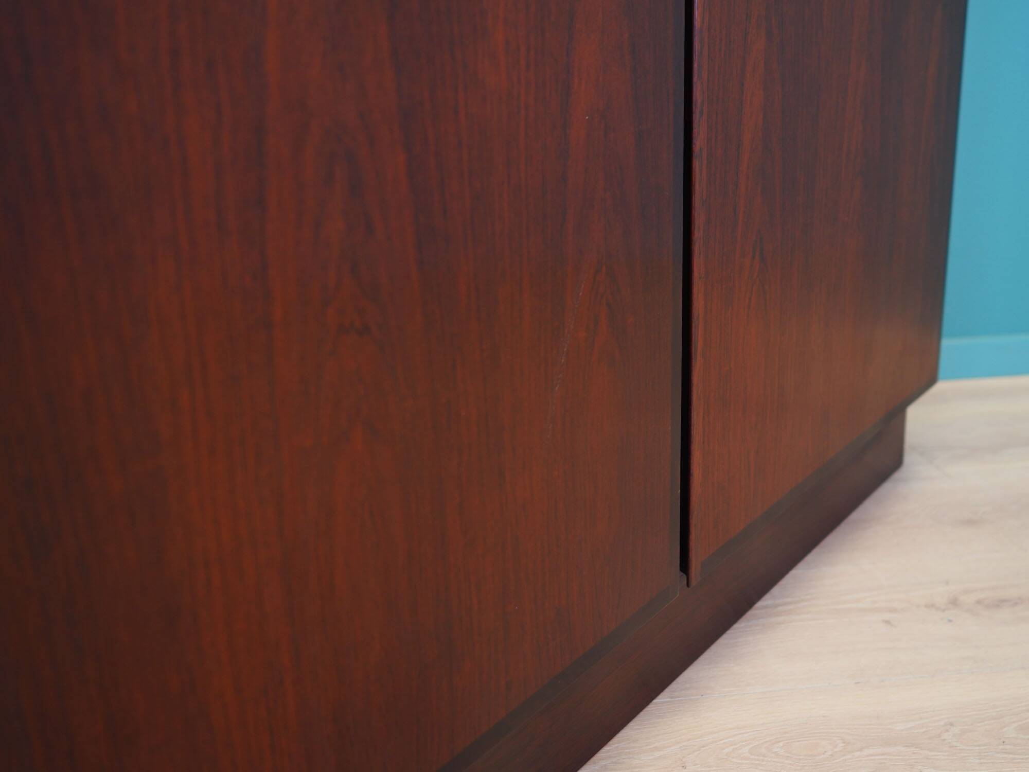 Cabinet en palissandre, design danois, années 1960, fabricant : Omann Jun