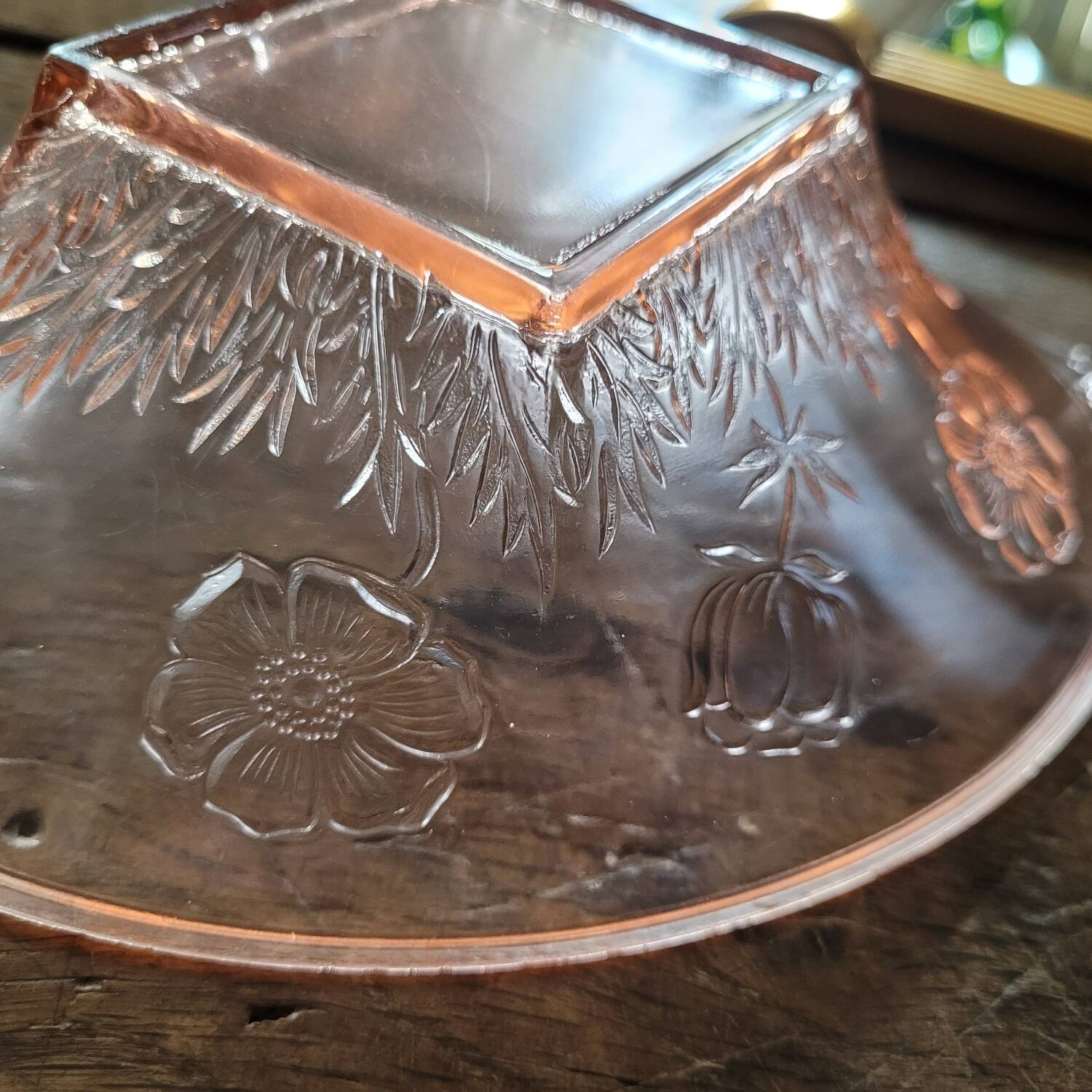 Bougeoir Chandelier Vintage En Verre Moulé Rose - Style Portieux Vallerysthal