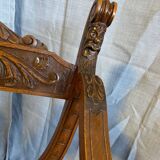 Siège, fauteuil Dagobert curule en noyer sculpté style Renaissance