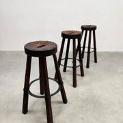 Tabourets de bar brutalistes en bois et cuir, Espagne 1970