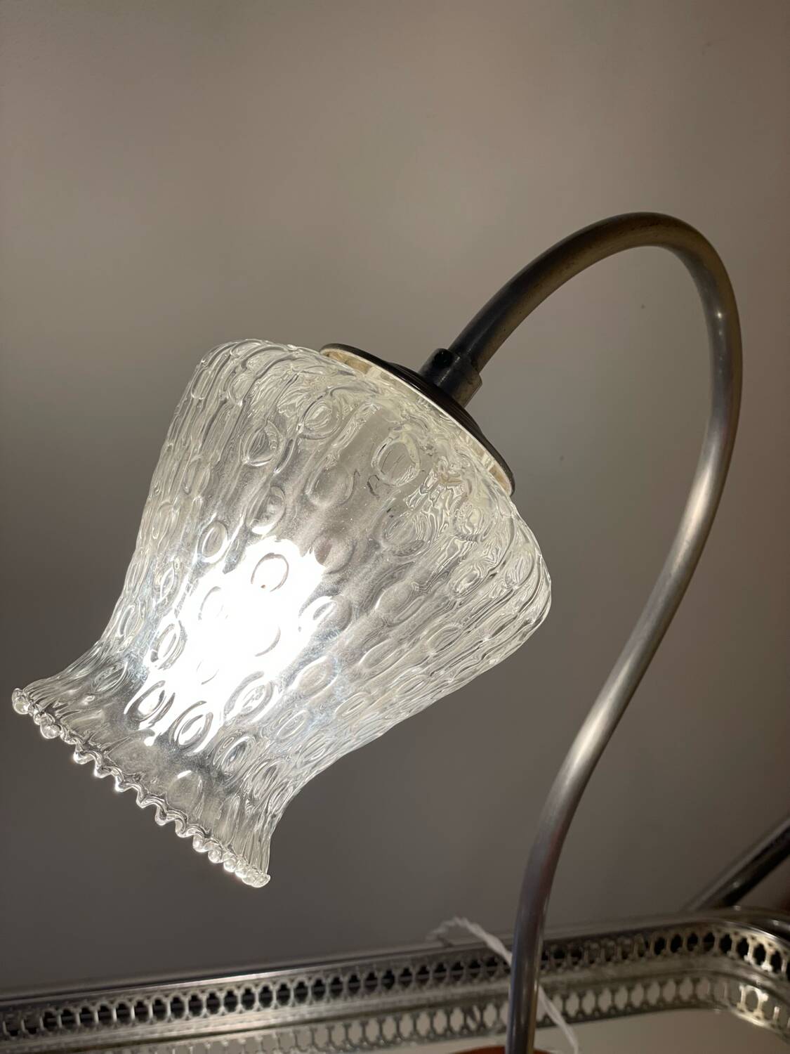 Metal and wood gooseneck table lamp