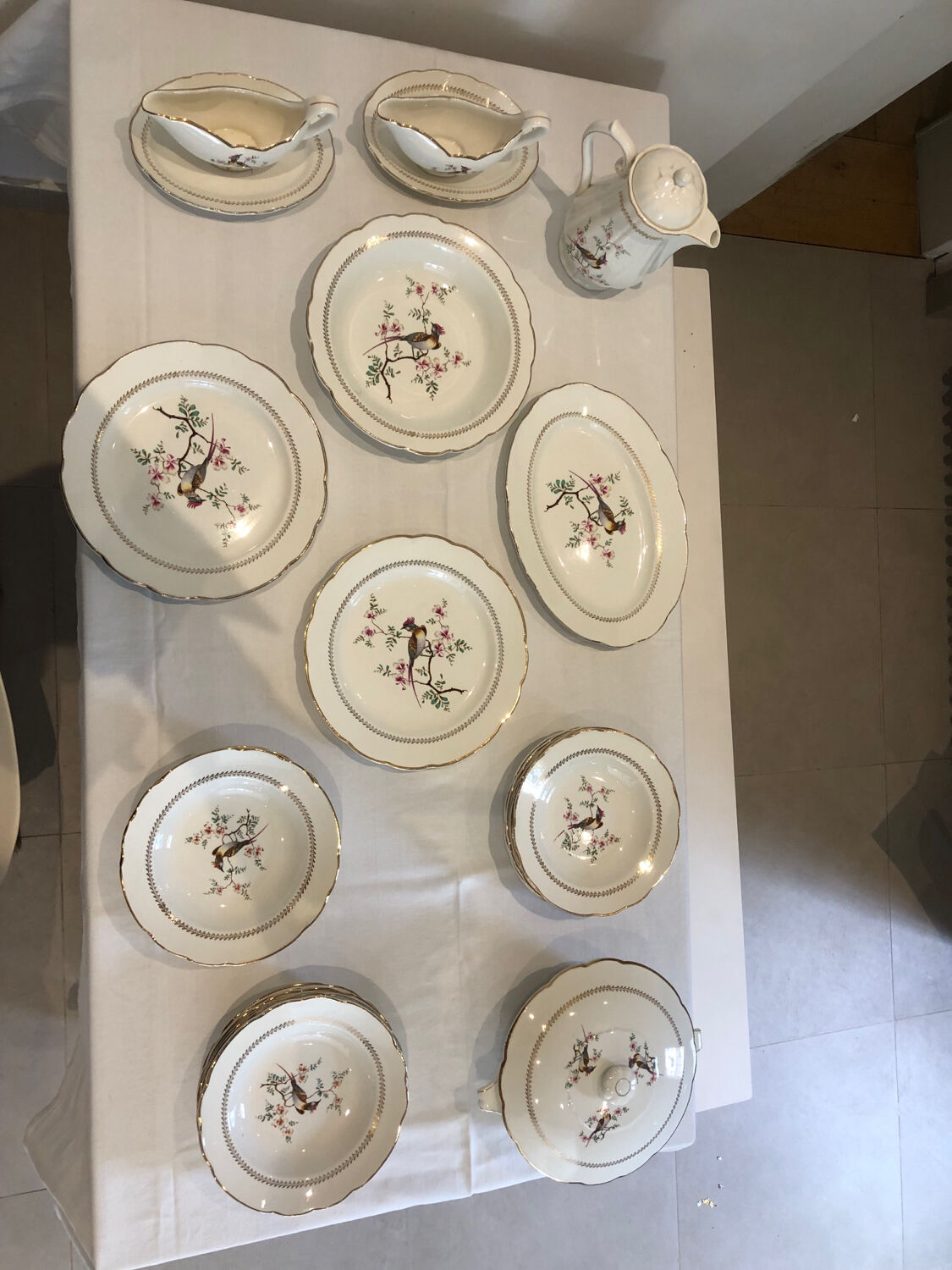 6 Gien Tokyo dinner plates