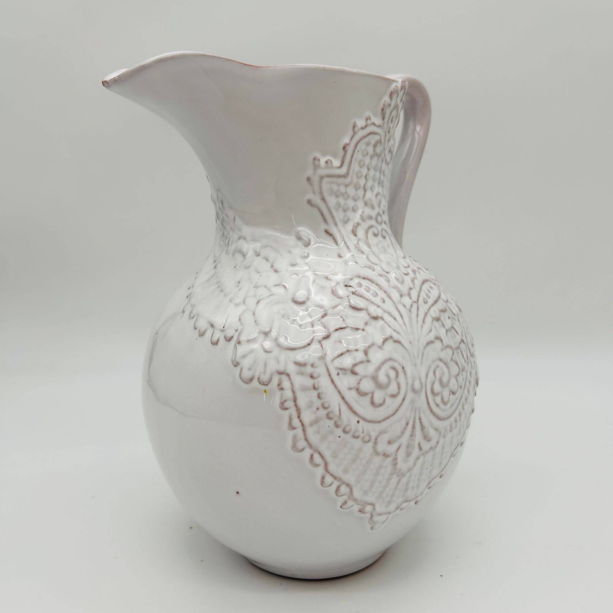 French farmhouse jug with a vintage look.