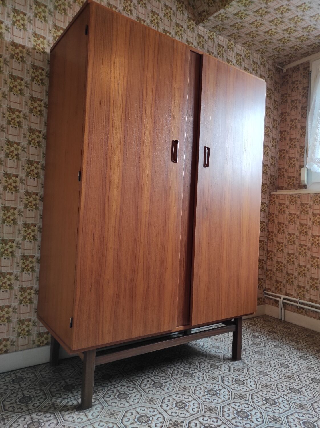 Scandinavian style 2 door wardrobe