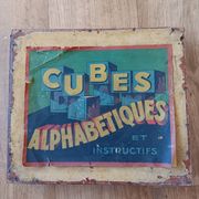 Cubes alphabétiques instructifs, début 20ème siècle