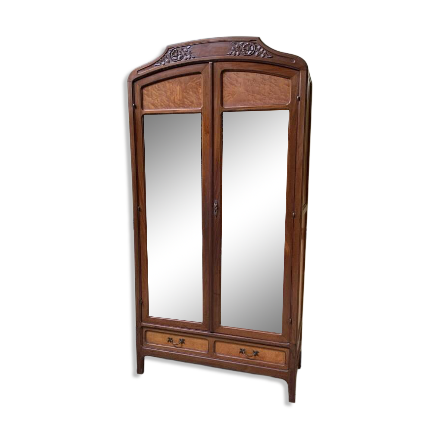 Armoire à linge - style Art nouveau