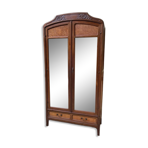 Armoire à linge style nouveau