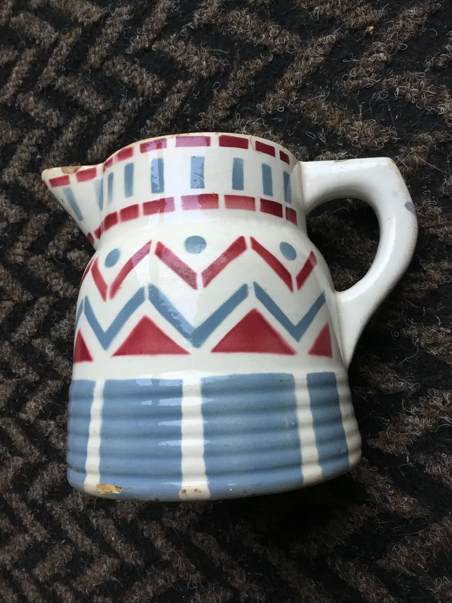 Pitcher earthenware of Longwy