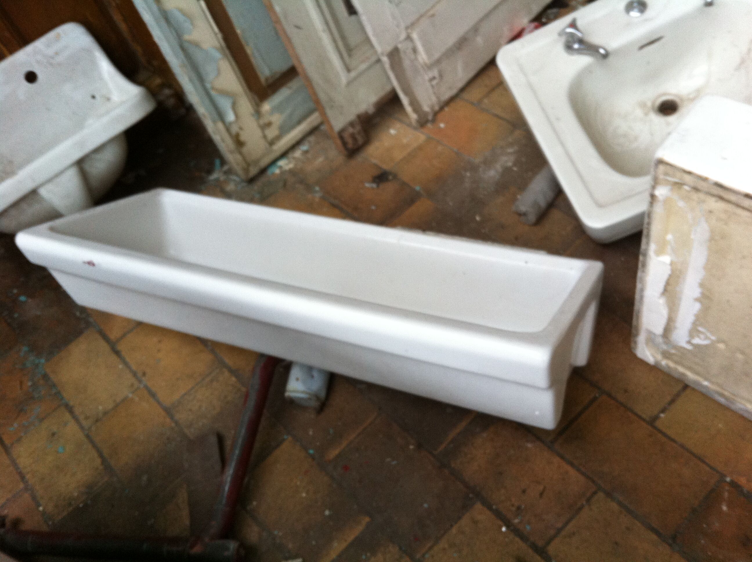 School sink, factory