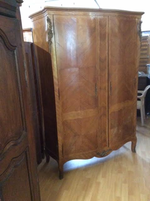 2-door wardrobe with exterior and interior veneer