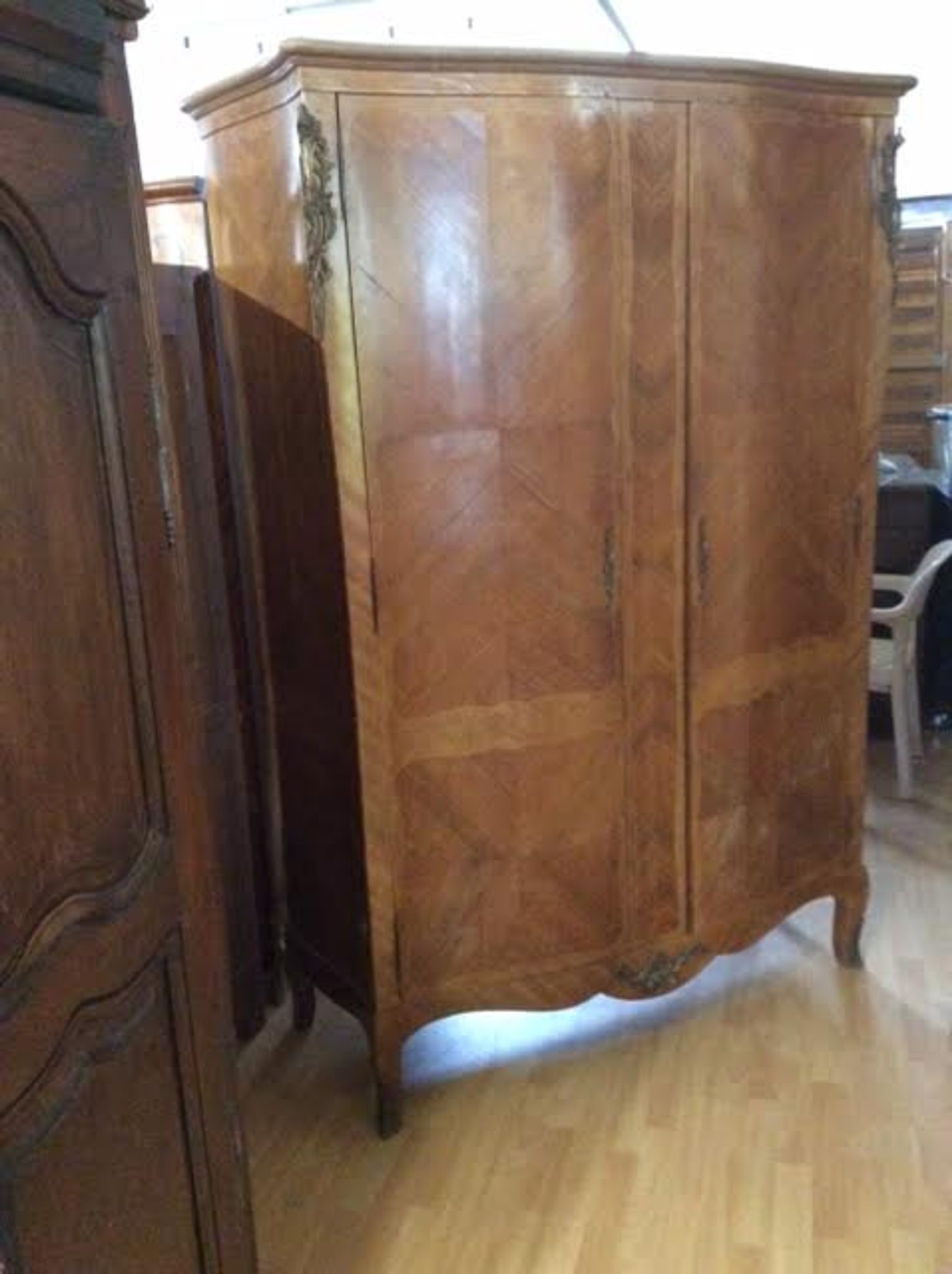 Armoire 2 portes avec placage extérieur et intérieur