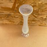 Ancien Vase Soliflore Opaline Blanche Avec Reflets Vintage