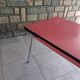 Table de cuisine vintage en formica framboise – 2 tiroirs & 2 rallonges – a