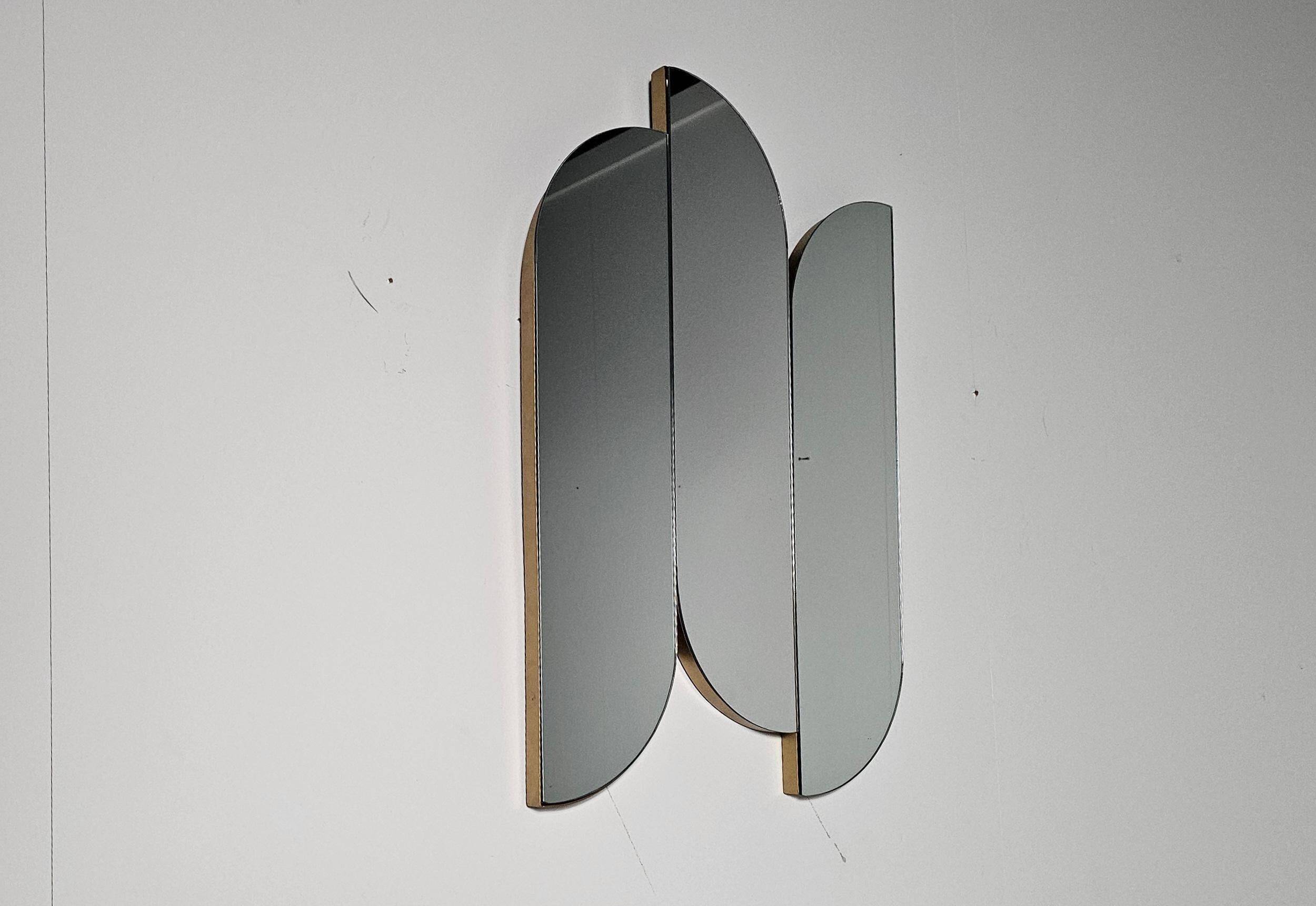 Sculptural wall mirror with brass edges, Italy, 1970s
