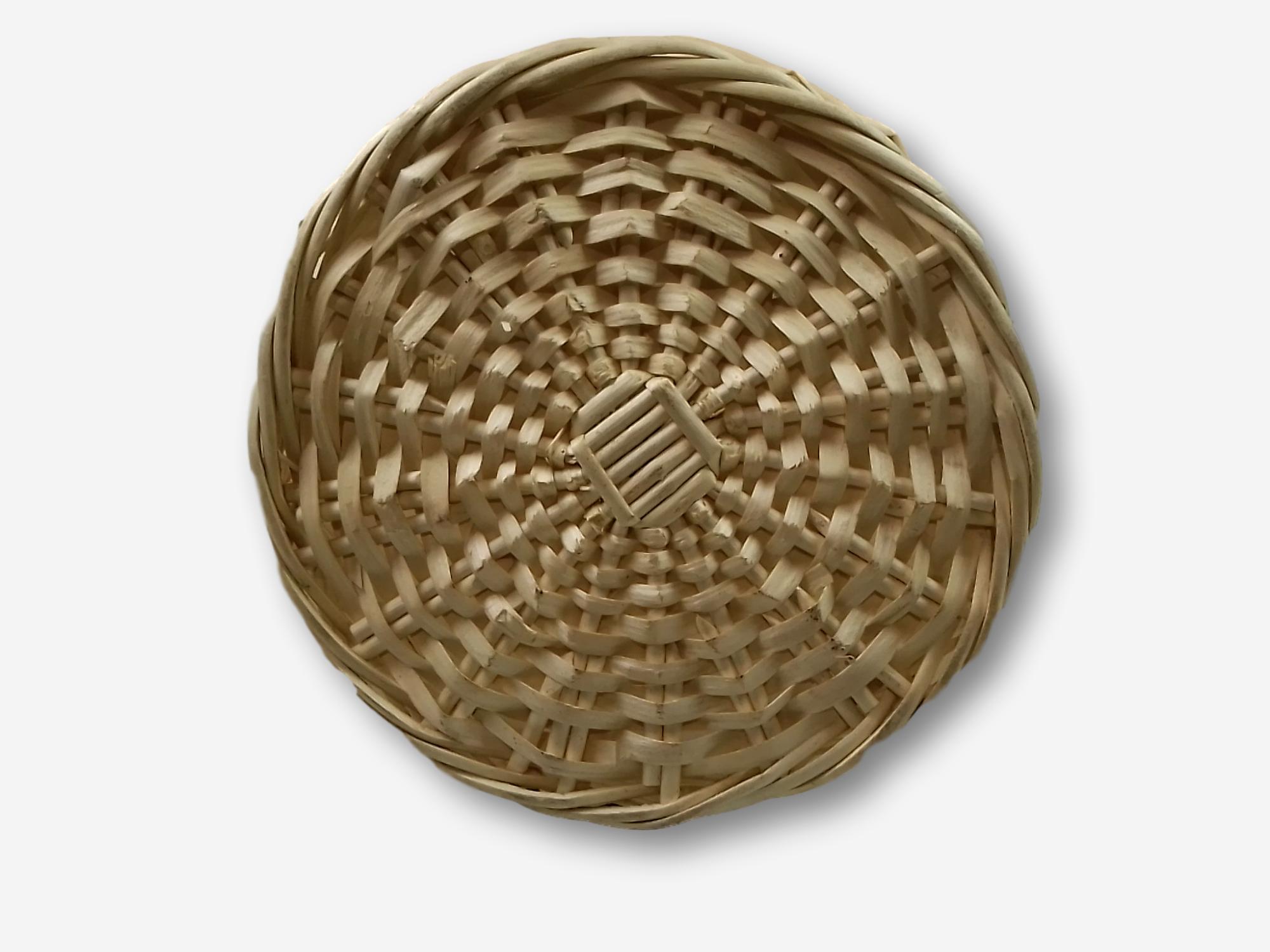 Wicker basket a handle
