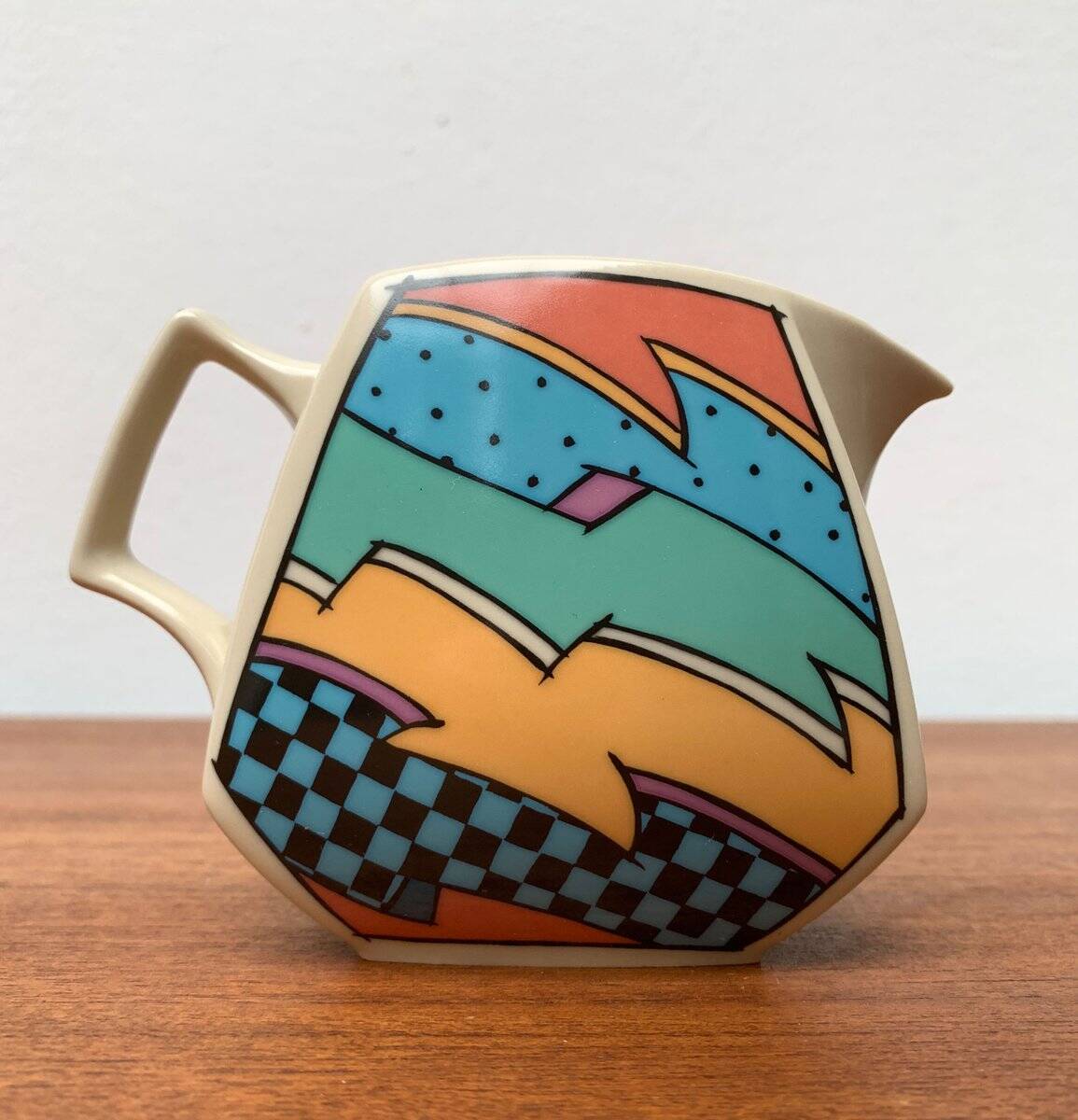 Milk jug and sugar bowl from the Flash One postmodern series by Dorothy Hafner for Rosenthal, 1980s, set of 2.