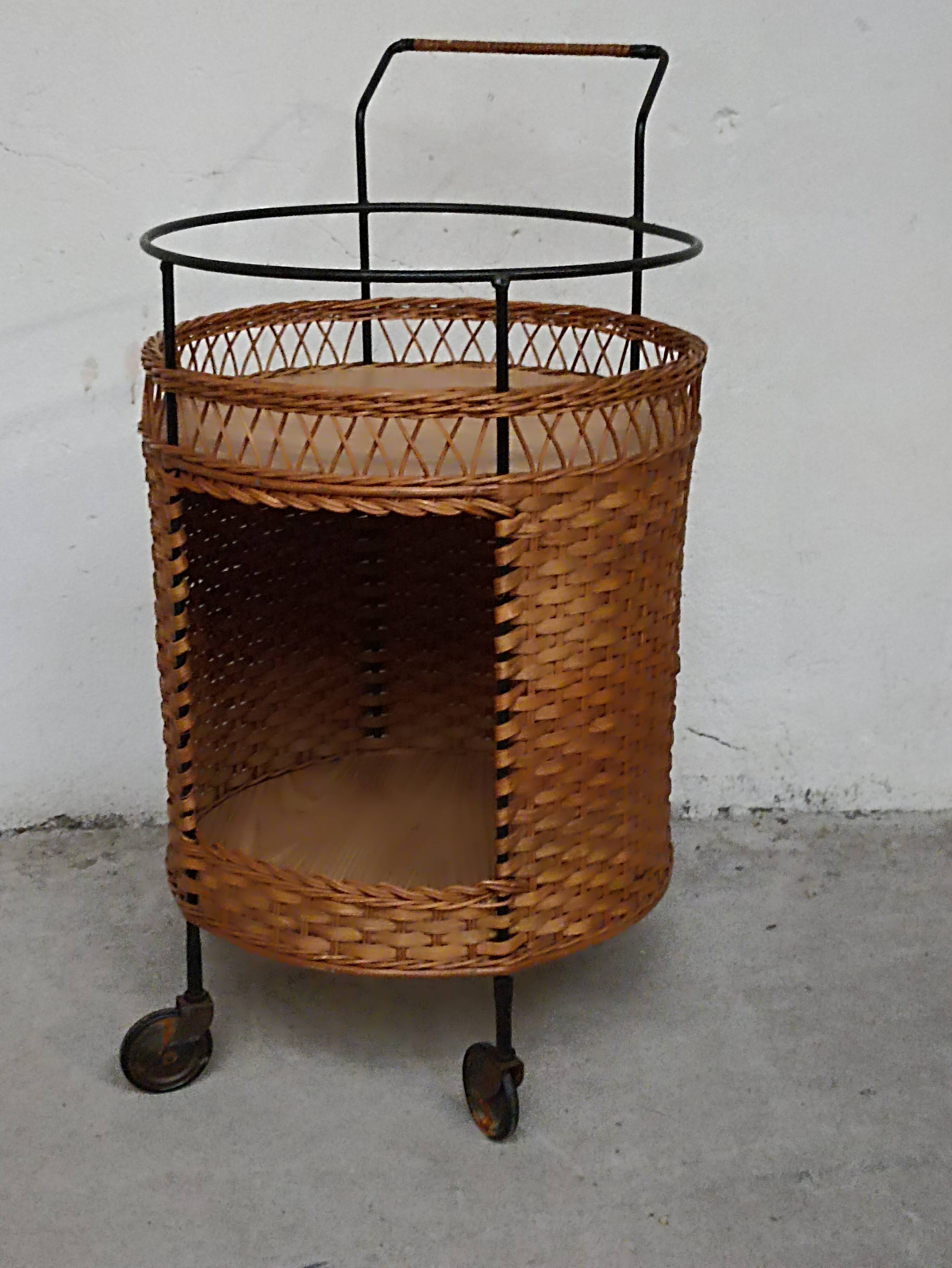 Vintage wicker bar
