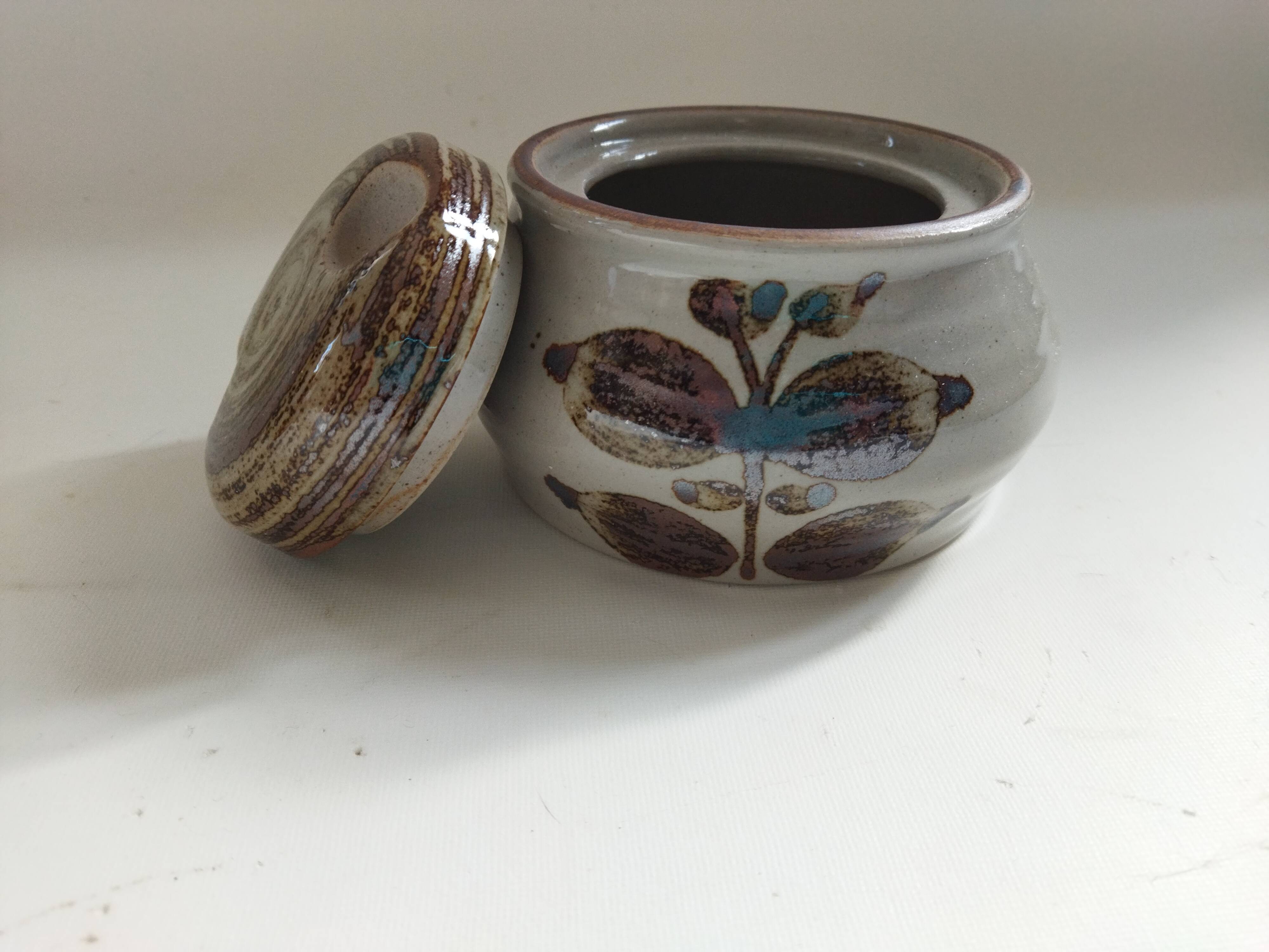 Arnon sandstone sugar bowl