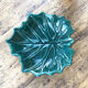 Plat feuille céramique verte Vallauris