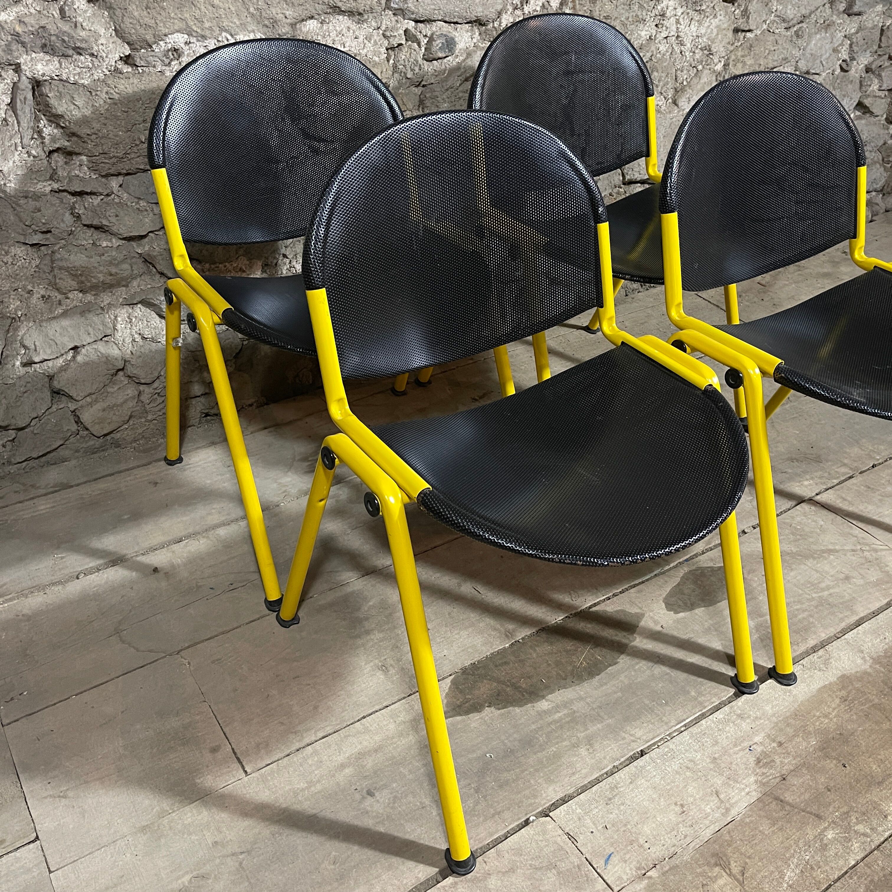 Series of 4 Chairs Lamm Parma