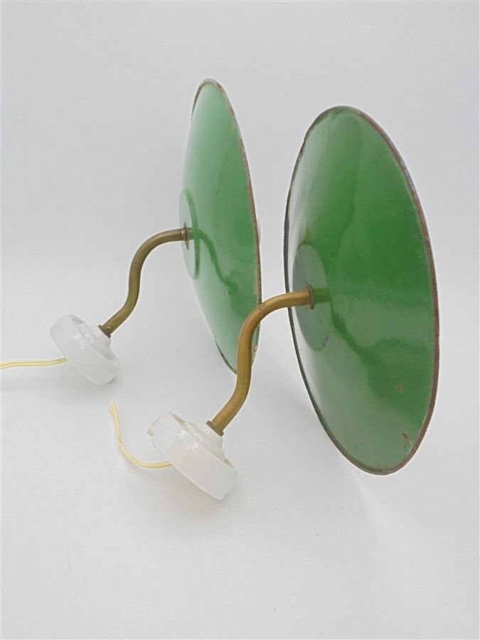 Duo of enamelled sheet metal sconces
