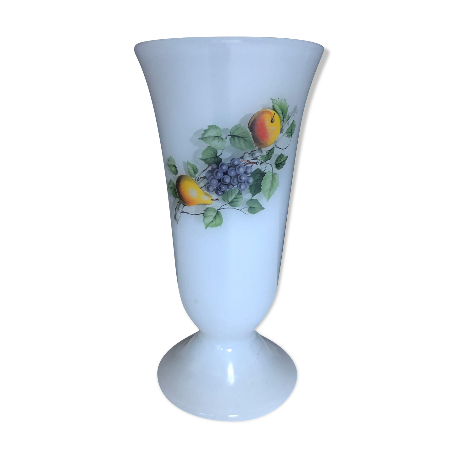 Vintage arcopal vase
