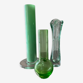 Trio de vases vintage en pâte de verre et cristal