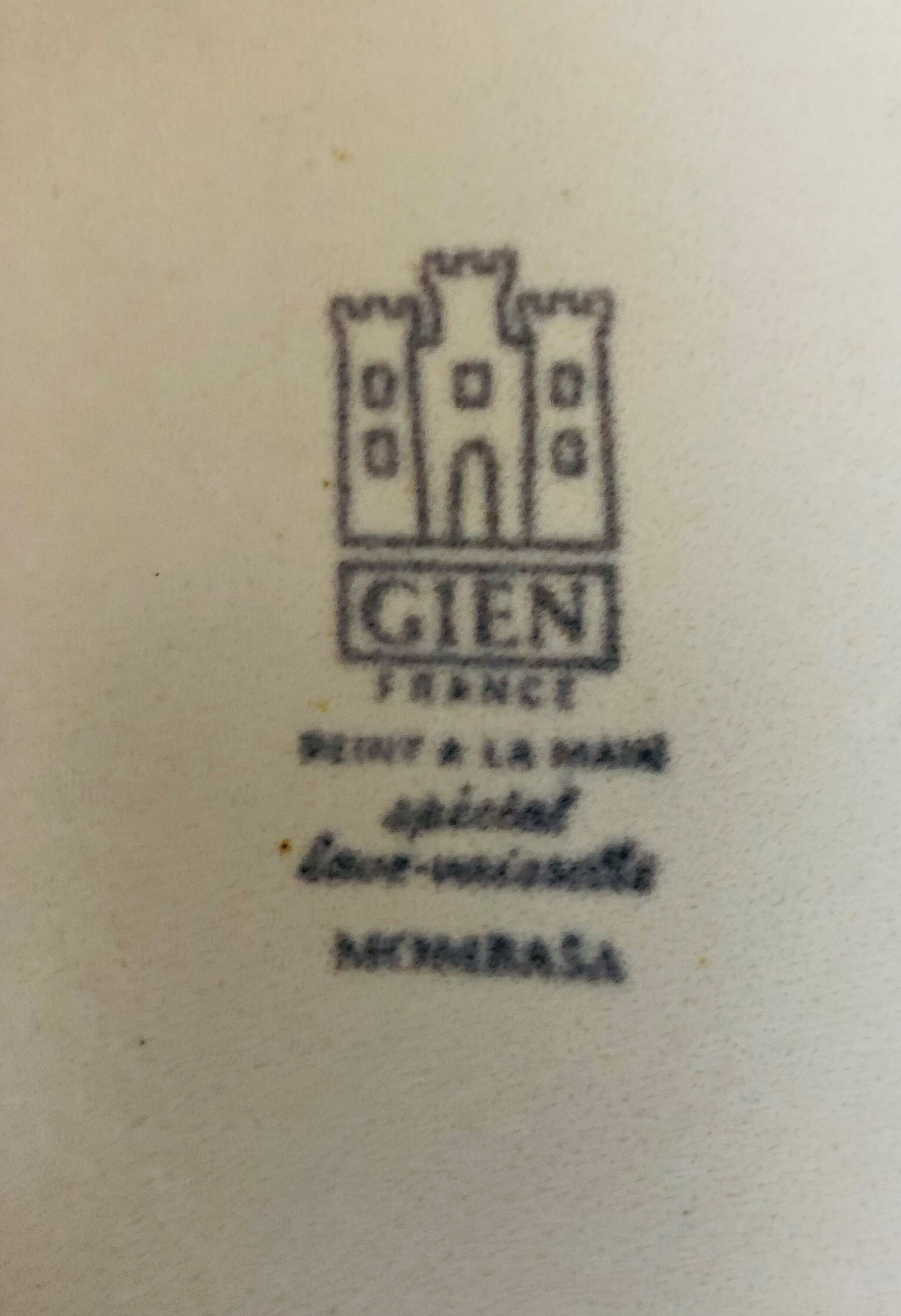 Large dish in Gien earthenware