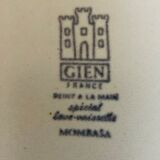 Large dish in Gien earthenware