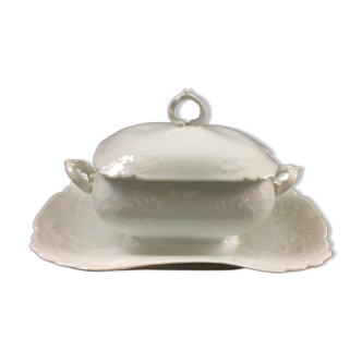 White porcelain saucière of Limoges Pouyat XIXeme