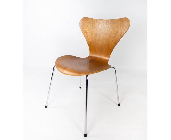 Série de 12 chaises Seven modèle 3107 par Arne Jacobsen