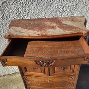 Meuble cabinet rocaille en noyer